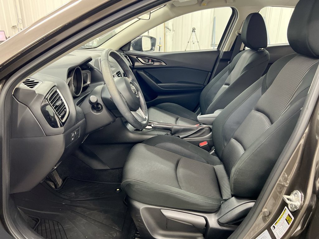 Used 2014 MAZDA MAZDA3 i Touring FWD image 18
