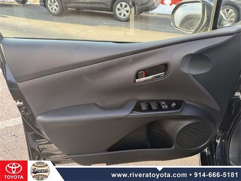 Used 2021 Toyota Prius XLE image 11