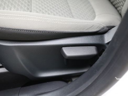 Used 2022 Ford Escape SE FWD image 14