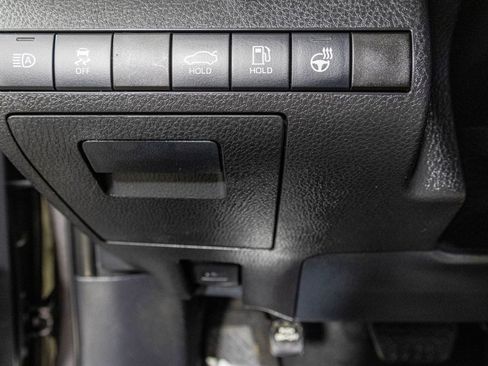 Used 2022 Toyota Camry SE w/ Cold Weather Package FWD image 32