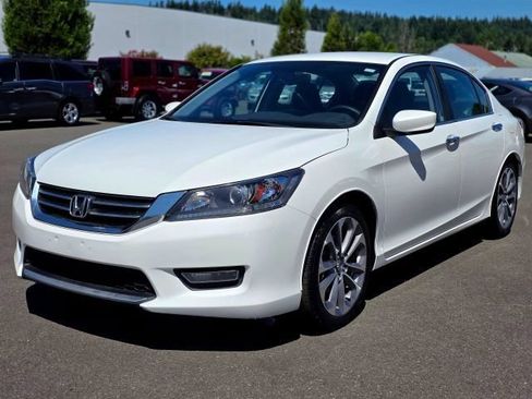 Used 2015 Honda Accord Sport image 3