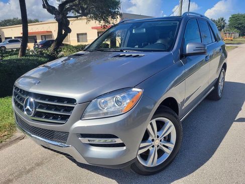 Used 2014 Mercedes-Benz ML 350 BlueTEC 4MATIC image 3