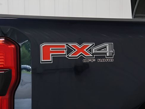 Used 2025 Ford F250 Platinum AWD/4WD image 39