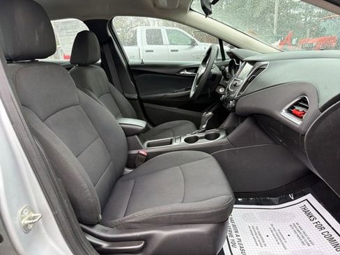 Used 2016 Chevrolet Cruze LT FWD image 25
