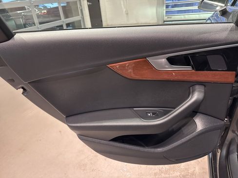 Used 2022 Audi A4 2.0T Premium image 35