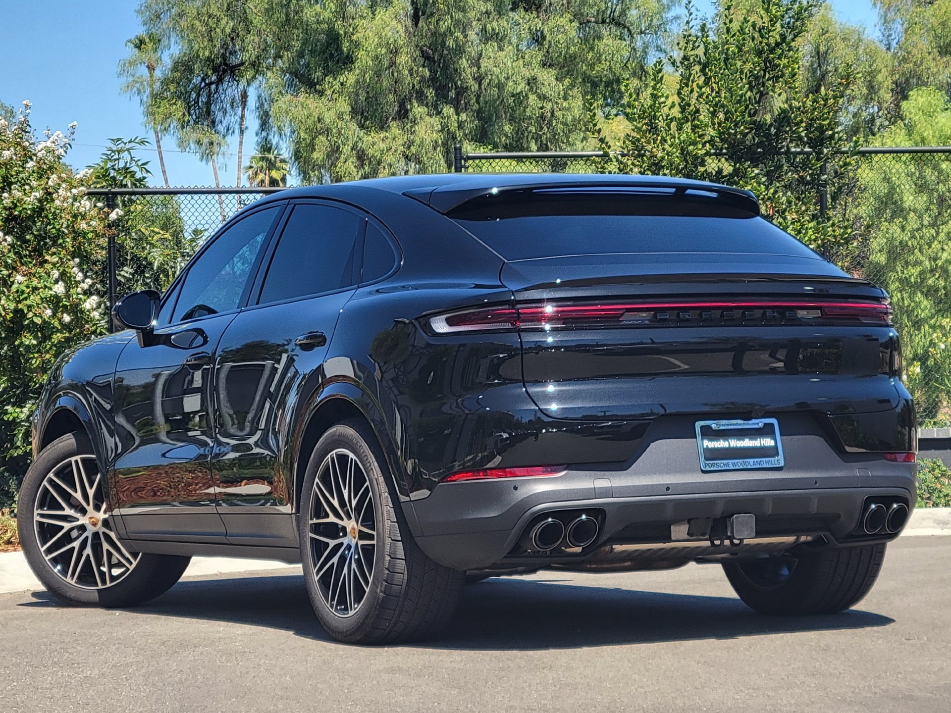 Certified 2026 Porsche Cayenne Coupe AWD/4WD image 3