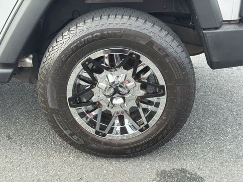 Used 2012 Jeep Wrangler Unlimited Sport AWD/4WD image 33