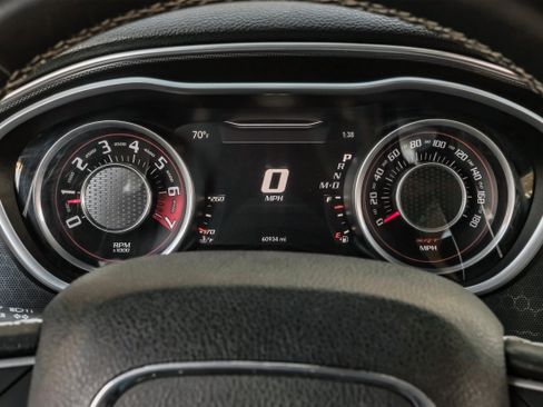 Used 2015 Dodge Challenger SRT w/ Technology Group image 16