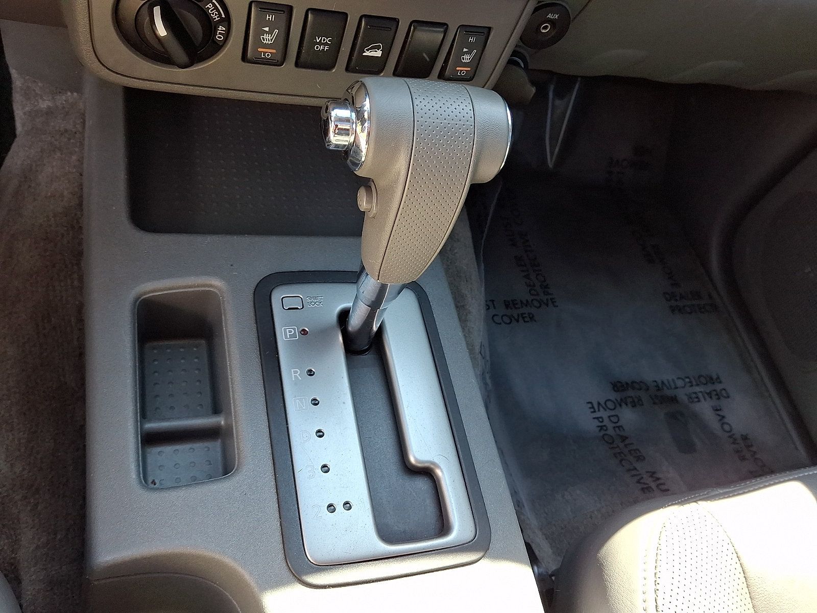 Used 2011 Nissan Frontier SL w/ Moonroof Pkg AWD/4WD image 17