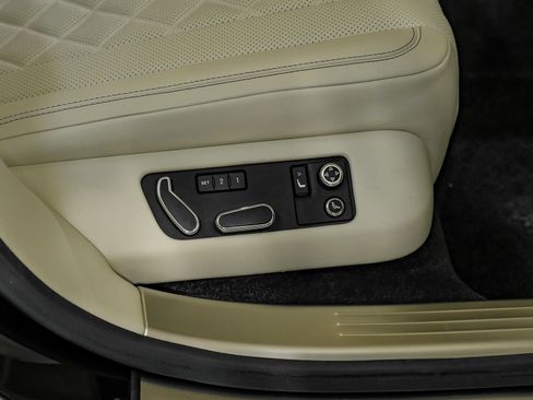 Used 2018 Bentley Flying Spur W12 AWD/4WD image 42