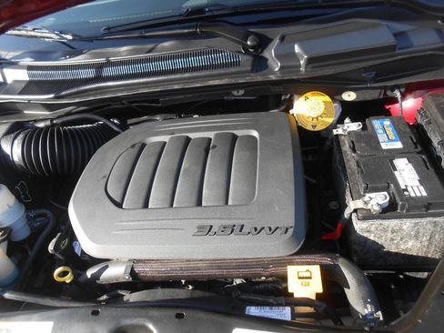 Used 2019 Dodge Grand Caravan SE image 20