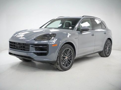 New 2026 Porsche Cayenne E-Hybrid image 1