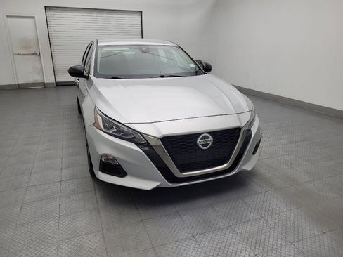 Used 2021 Nissan Altima 2.5 SR FWD image 14