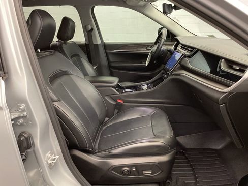 Certified 2022 Jeep Grand Cherokee L Limited w/ Luxury Tech Group II image 25