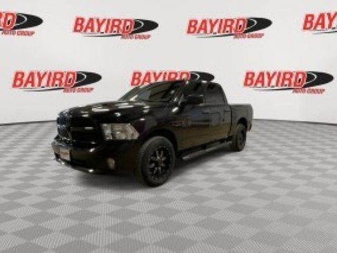 Used 2018 RAM 1500 Express w/ Express Value Package AWD/4WD image 4