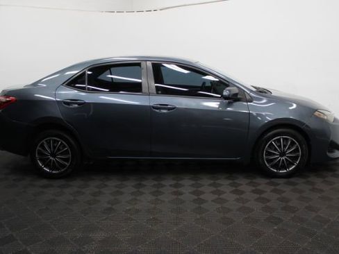 Used 2018 Toyota Corolla LE image 4