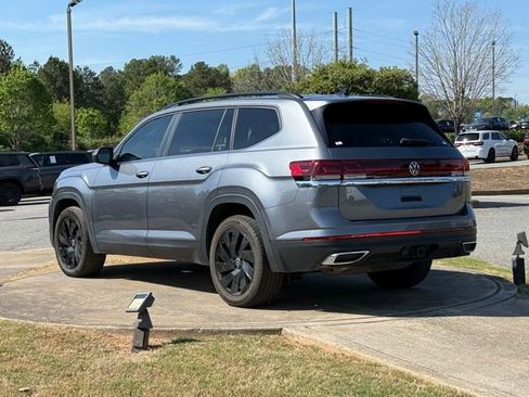 Used 2024 Volkswagen Atlas SE image 5
