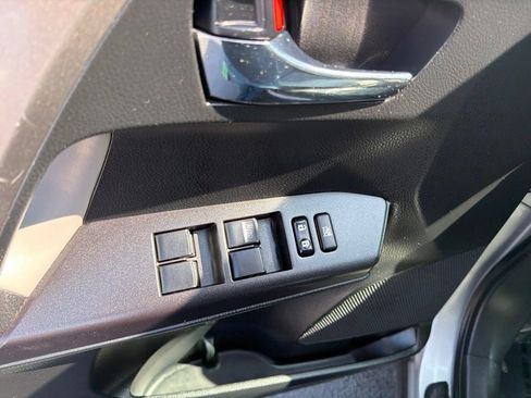 Used 2018 Toyota RAV4 XLE AWD/4WD image 20