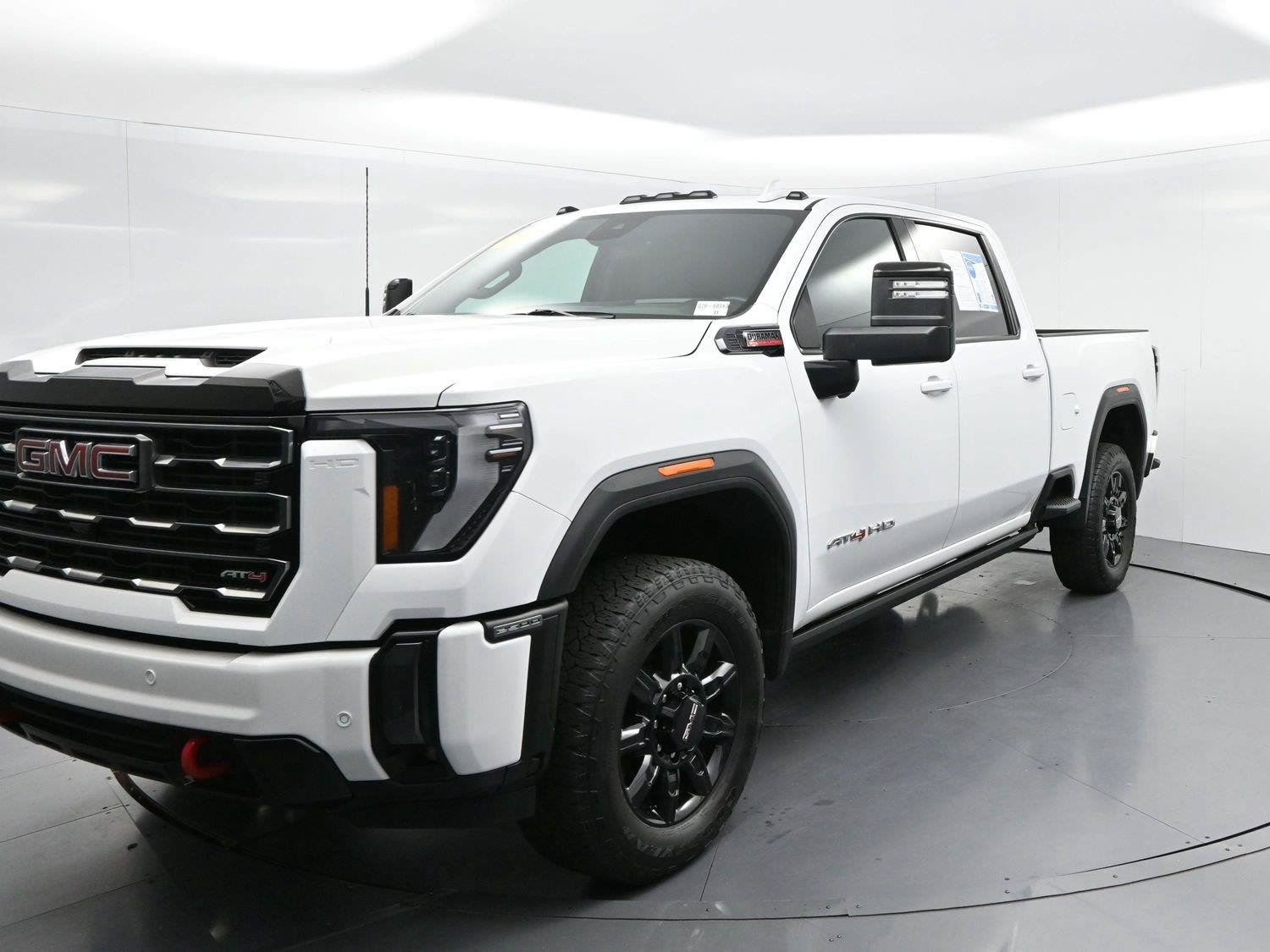 Used 2024 GMC Sierra 2500 AT4 w/ AT4 Premium Plus Package AWD/4WD image 3
