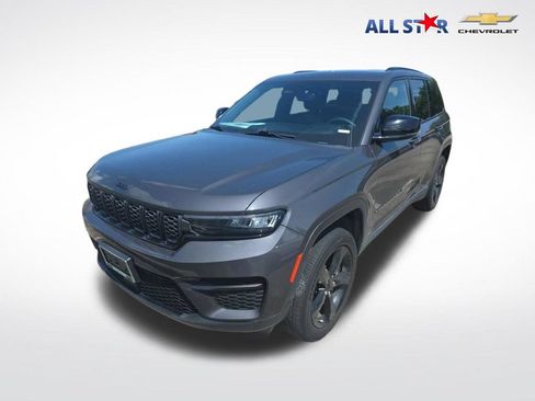Used 2023 Jeep Grand Cherokee Altitude AWD/4WD image 1