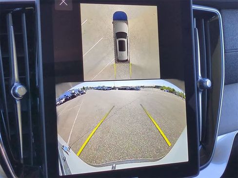 New 2026 Volvo XC90 B6 Ultra image 28