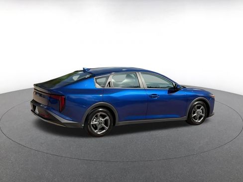 Used 2025 Kia K4 LXS image 15