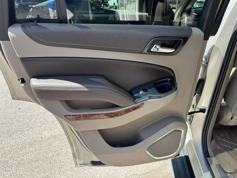 Used 2017 Chevrolet Tahoe Premier AWD/4WD image 18