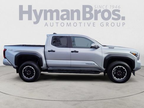 Used 2024 Toyota Tacoma TRD Off-Road AWD/4WD image 2