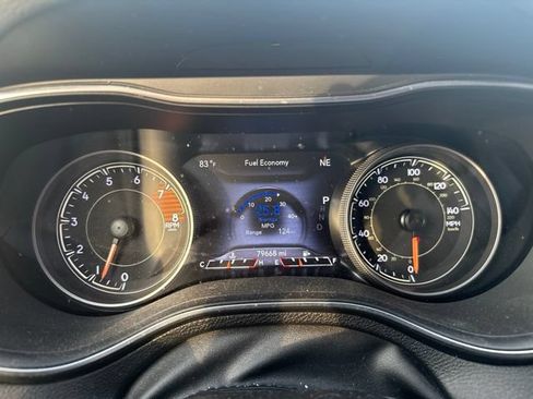 Used 2020 Jeep Cherokee Limited AWD/4WD image 15