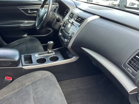 Used 2015 Nissan Altima 2.5 SV image 15