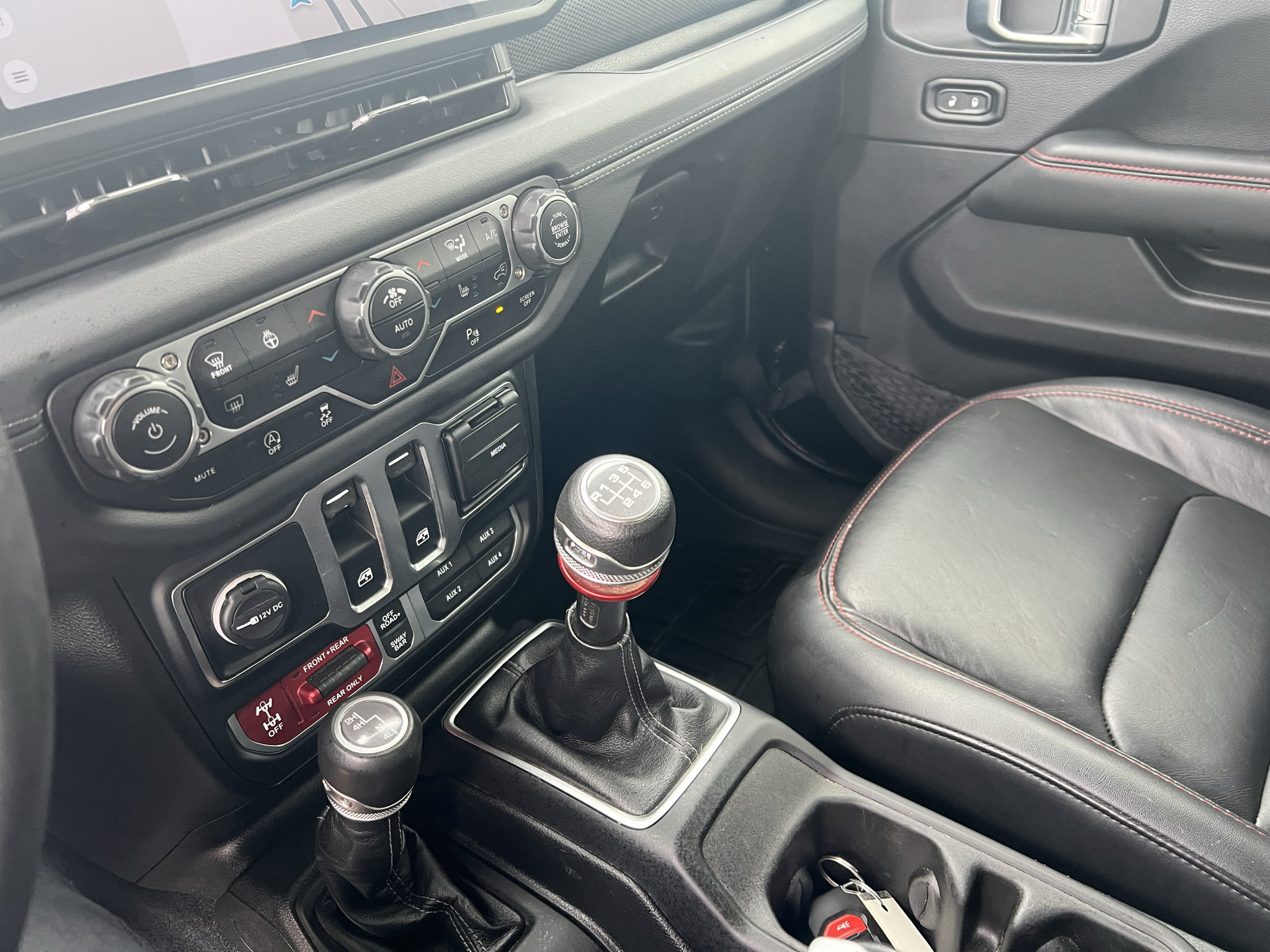 Certified 2024 Jeep Wrangler Rubicon AWD/4WD image 21
