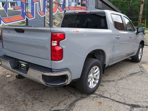 Used 2024 Chevrolet Silverado 1500 LT AWD/4WD image 19