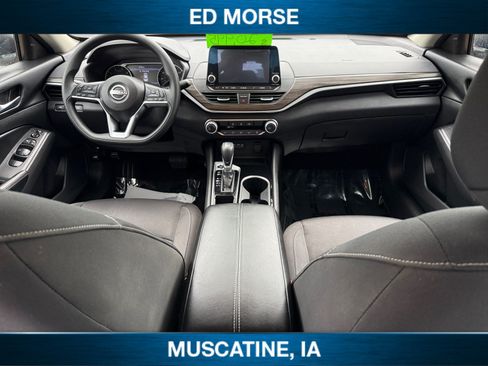 Used 2024 Nissan Altima 2.5 SV FWD image 10