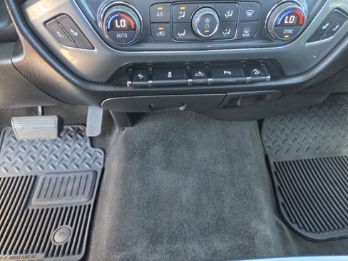 Used 2018 Chevrolet Silverado 1500 LT w/ All Star Edition AWD/4WD image 26