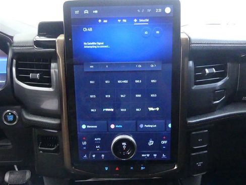 Used 2022 Ford F150 Lightning Lariat AWD/4WD image 10