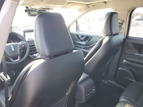 New 2026 Lincoln Corsair Premiere image 25