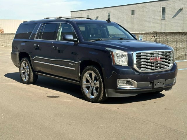 Used 2018 GMC Yukon XL Denali w/ Denali Ultimate Package AWD/4WD image 6
