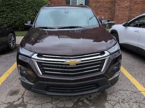 Used 2022 Chevrolet Traverse LT AWD/4WD image 2