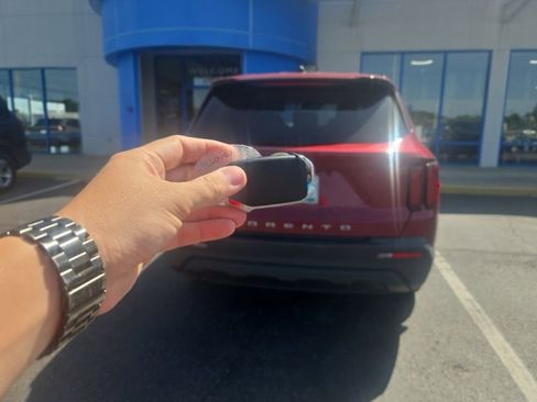 Used 2022 Kia Sorento LX AWD/4WD image 12