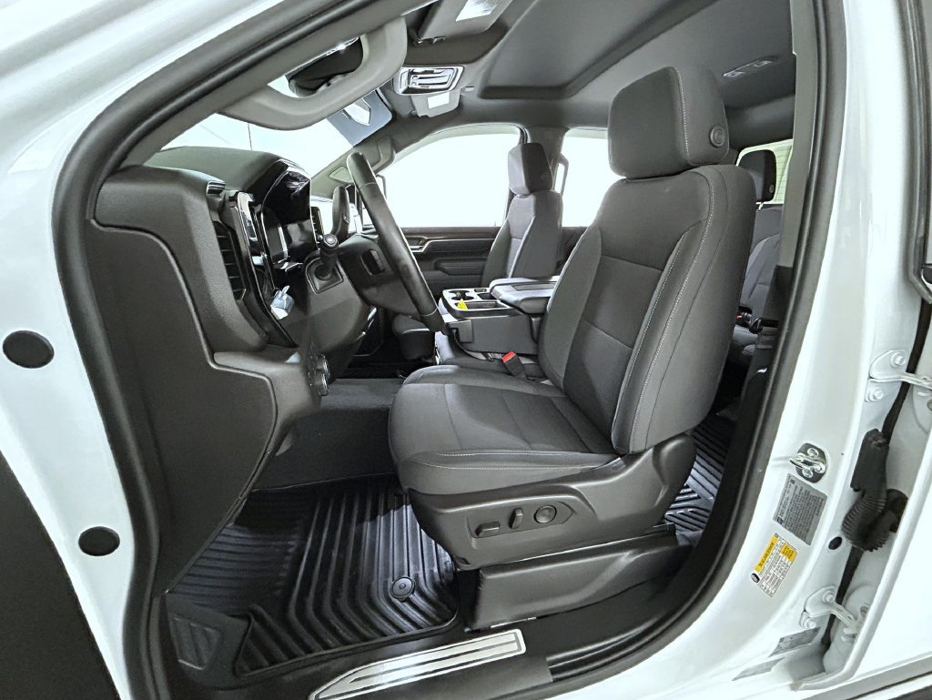 Certified 2025 Chevrolet Silverado 3500 LT AWD/4WD image 11