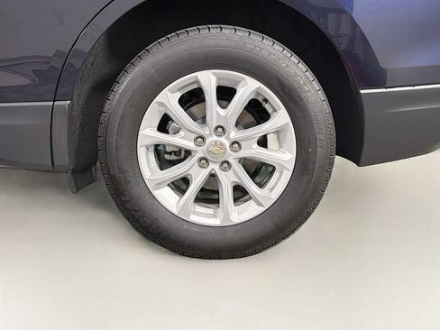 Used 2021 Chevrolet Equinox LT w/ Driver Convenience Package AWD/4WD image 32