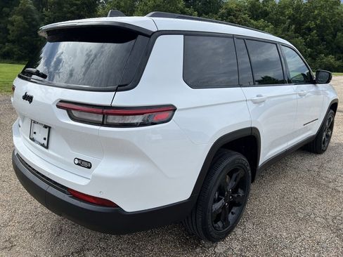 New 2025 Jeep Grand Cherokee L Altitude image 7