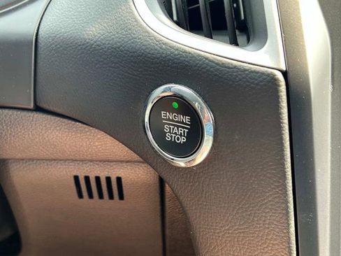 Used 2022 Ford Edge SEL image 19