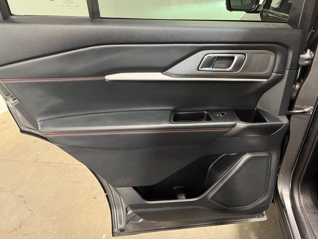 Used 2025 Ford Explorer ST-Line AWD/4WD image 16