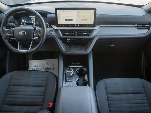 Used 2025 Ford Explorer ST-Line w/ ST-Line Street Pack image 22
