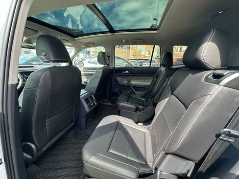 Used 2023 Volkswagen Atlas SEL AWD/4WD image 12