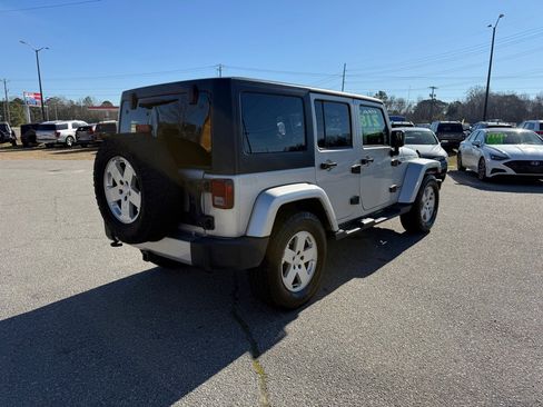 Used 2012 Jeep Wrangler Unlimited Sahara w/ Connectivity Group image 5