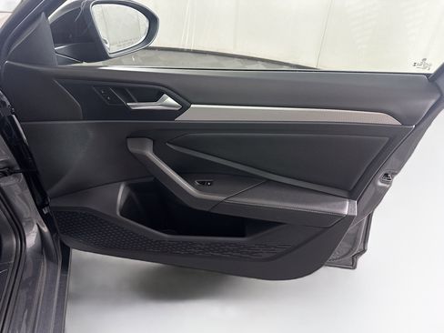 Used 2023 Volkswagen Jetta Sport image 30