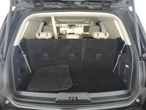 Used 2023 Ford Expedition Limited image 7