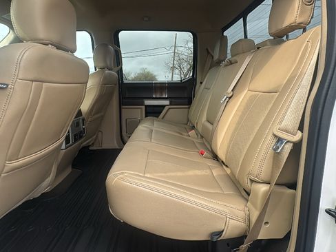 Used 2019 Ford F150 Lariat image 14